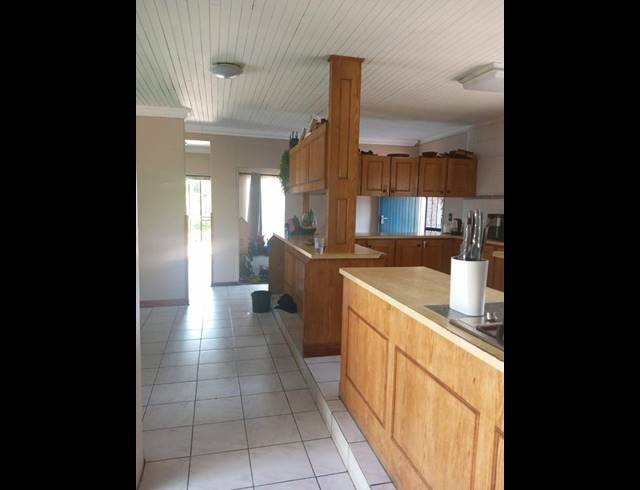 4 BEDROOM HOUSE FOR SALE IN PETERSFIELD